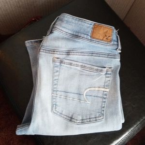 American eagle size 8 Jean's womens